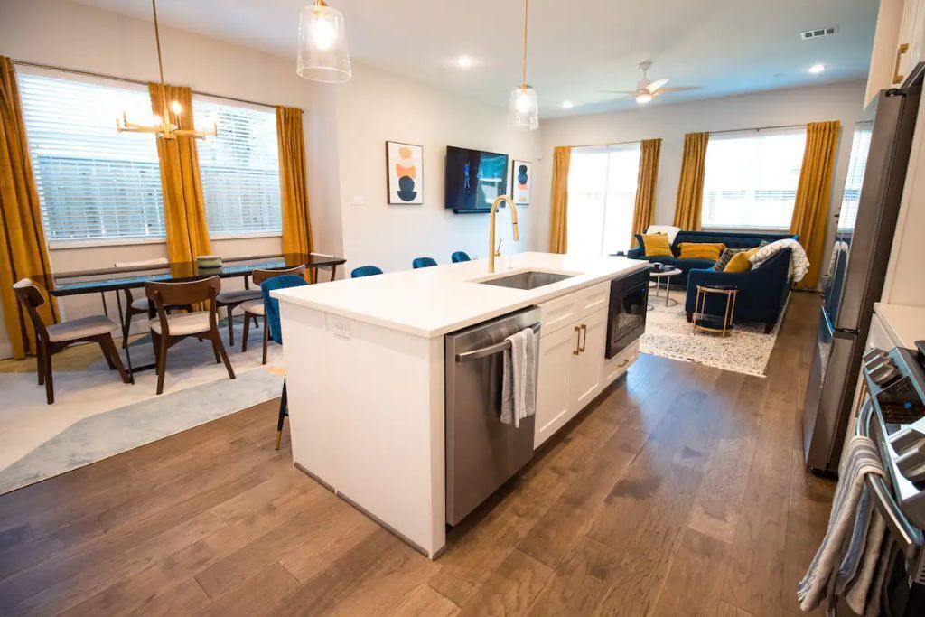 Luxury*Home*Near*Stadiums*Downtown