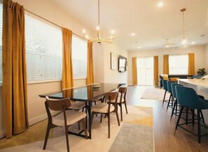 Dining - Luxury*Home*Near*Stadiums*Downtown (Houston)