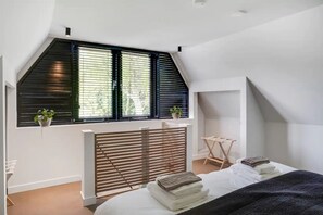 1 室のベッドルーム、WiFi