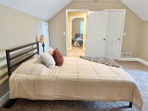 4 chambres, bureau, Wi-Fi gratuit, draps fournis