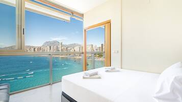 2 chambres, fer et planche à repasser, Wi-Fi gratuit, draps fournis