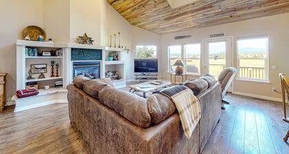 Mountain-view getaway with deck, pellet grill, fireplace, central AC, & WiFi