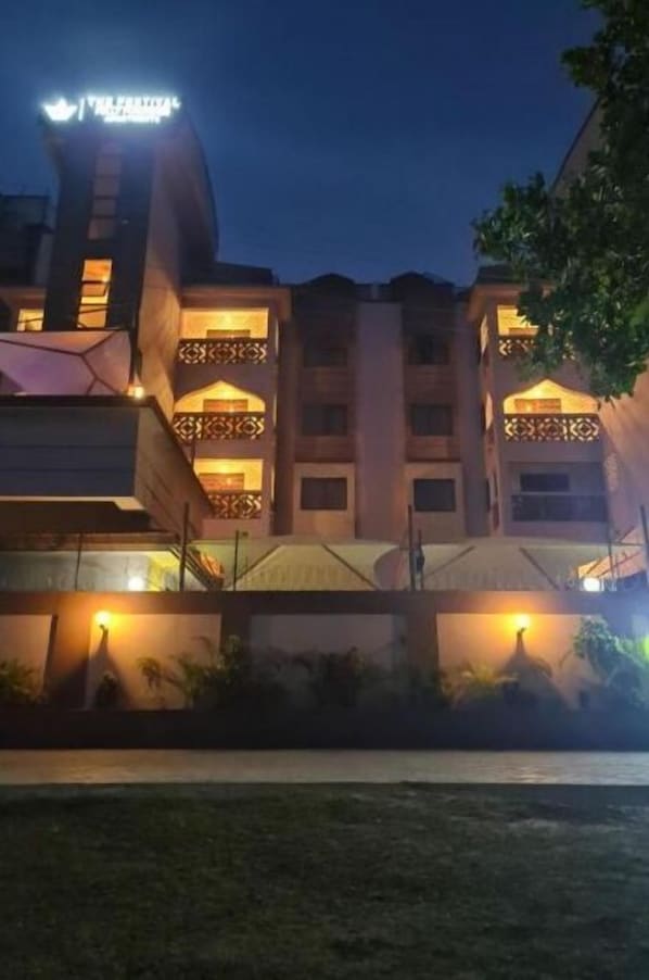Exterior - The Festival Fully Furnished Apartments #9 (Mombasa)