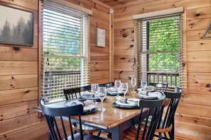 Dining - Spacious Cabin 15 min to Dollywood w/Hot Tub, Game Room, Valley Views (Sevierville)