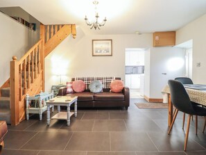 Cottage | Living area | DVD player - Old Station Cottage (Blaenau Ffestiniog)