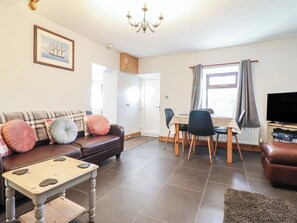 Cottage | Living area | DVD player - Old Station Cottage (Blaenau Ffestiniog)