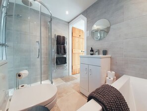 Towels - 2 bedroom accommodation in Torrin, Isle of Skye (Torrin, Isle of Skye)