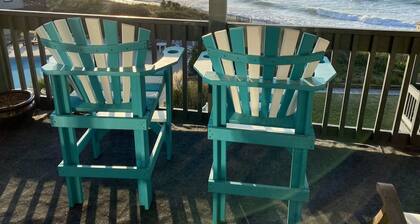 Relaxing Oceanfront Condo w Priv Beach Access, Pool, Elevator. Linens Included