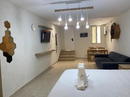 Habitación superior, frigorífico y microondas, planta baja | Vistas desde la habitación