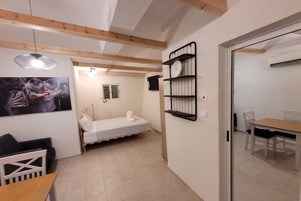 Romantic Room, 1 Queen Bed, Ground Floor | View from room