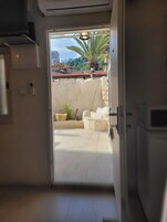 城市开间, 1 张双人床, 冰箱和微波炉, 一层 | 特色装修、特色家居、熨斗/熨板、免费 WiFi