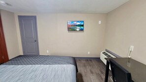 Deluxe Single Bed (1 Queen) | 办公桌、笔记本电脑工作区、免费 WiFi、床单