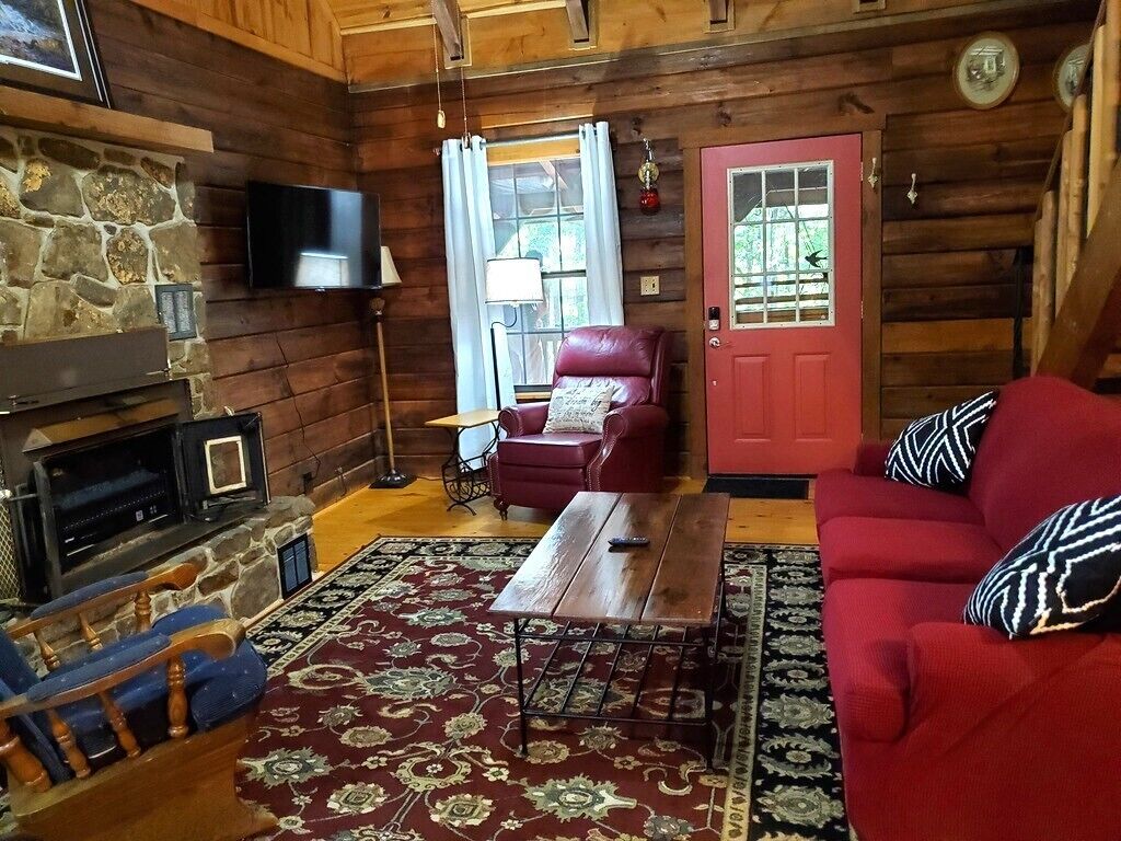 Televisión y chimenea 