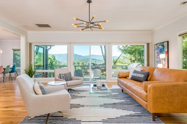 Télévision, jeux vidéo, espaces bureaux