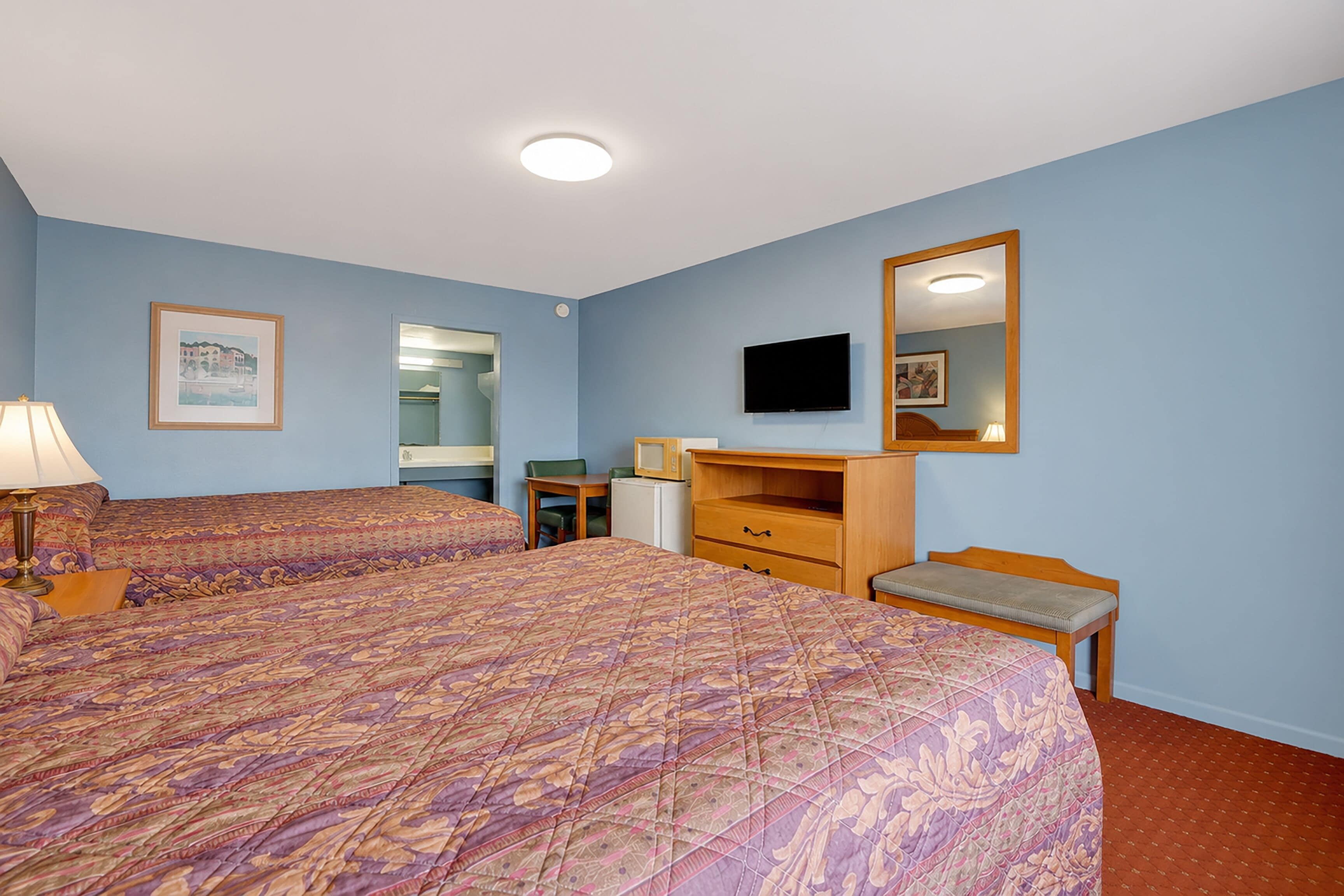 Desk, free WiFi, bed sheets