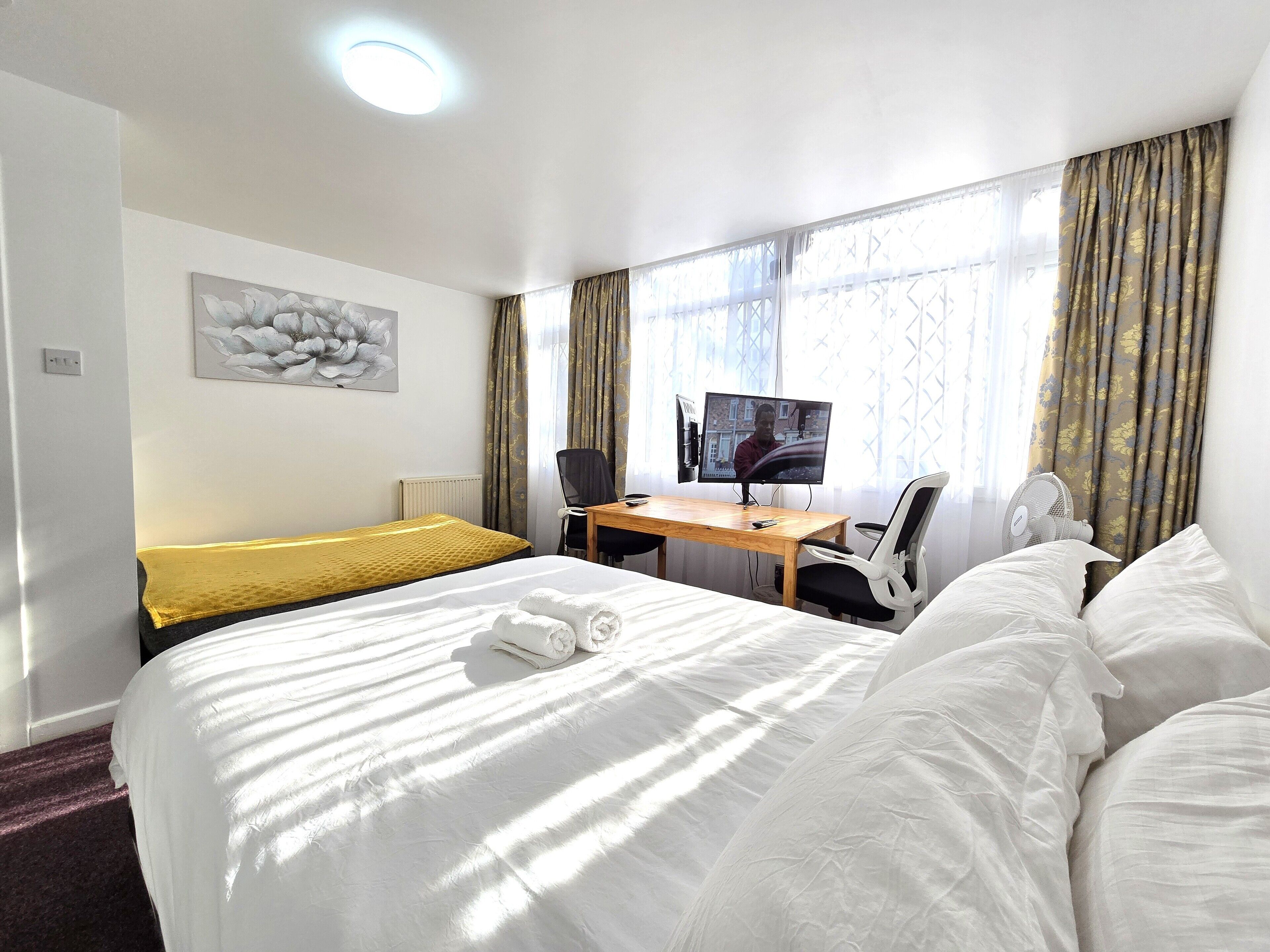 Chambre Standard Double ou avec lits jumeaux, salle de bains attenante, vue jardin (Grendon Room 3)