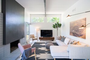 Smart TV, fireplace, books