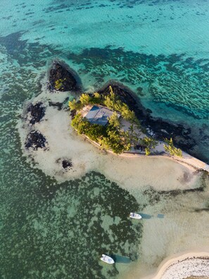 Aerial view - L'Ilot by muse villas (Roches Noires)