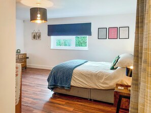 2 makuuhuonetta, ilmainen Wi-Fi, vuodevaatteet, pääsy pyörätuolilla