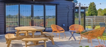 2 bedroom accommodation in Hadlow, near Tonbridge