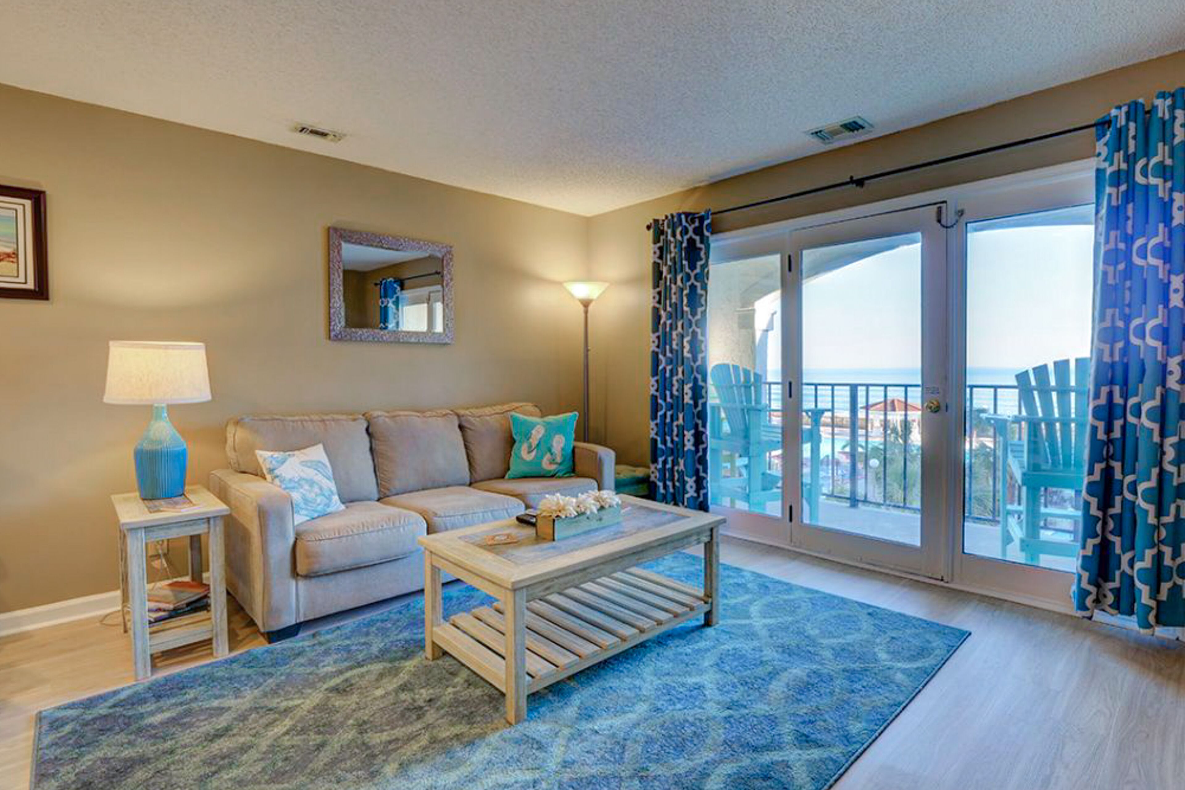 Ocean view condo with a pool, hot tub, tennis, washer/dryer & central AC