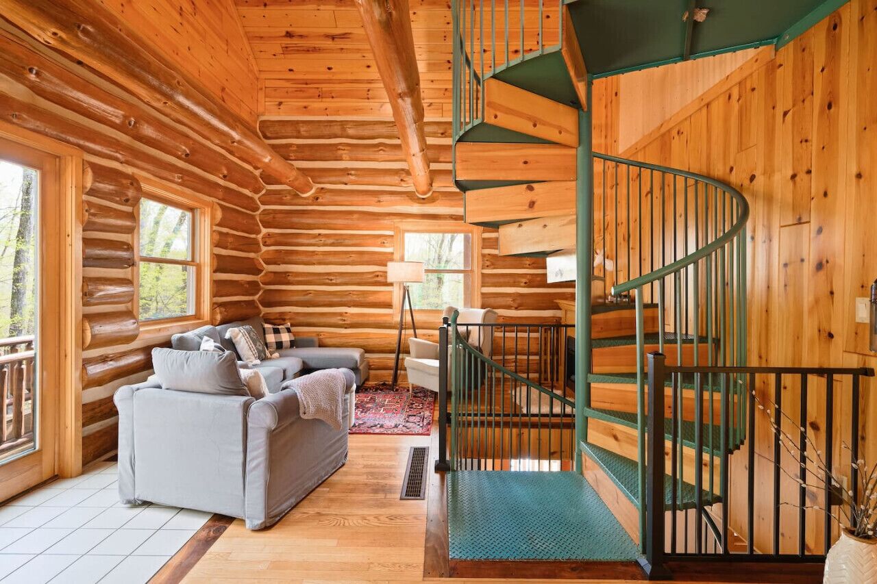 Smart-TV, peis og bøker