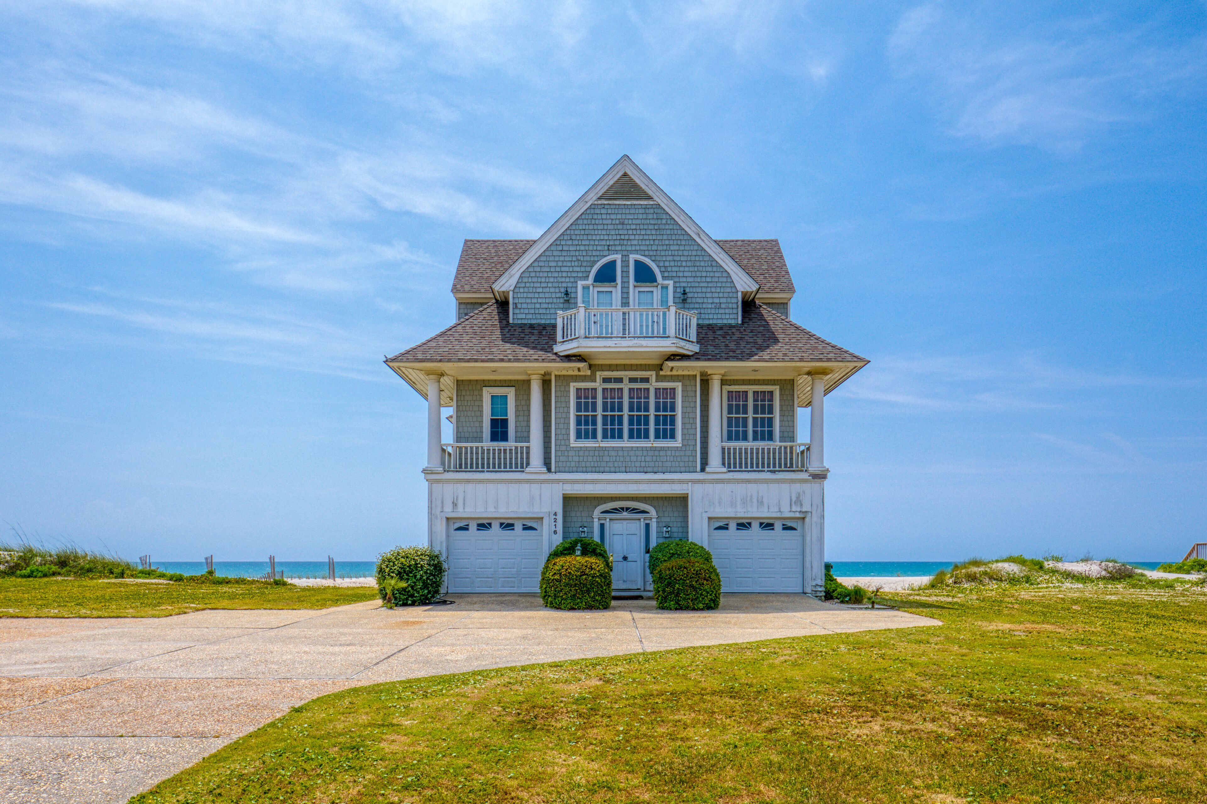Oceanfront home with beach access, pool, game room, washer/dryer & central AC