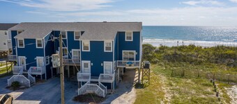 Ocean-view townhome - beach access, central AC, W/D, ocean views - dog-friendly