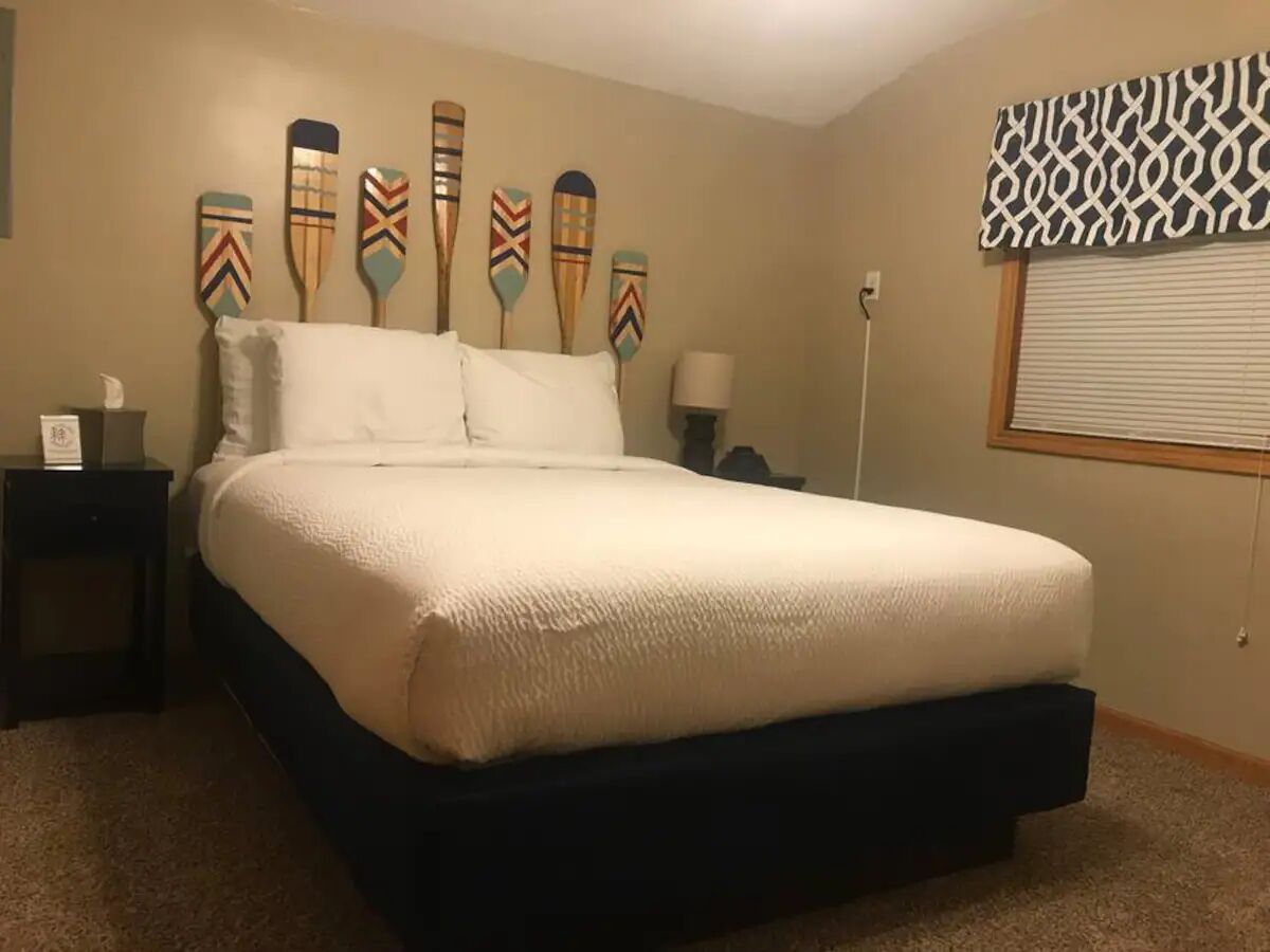 3 quartos, berço de viagem, Wi-Fi de cortesia, roupa de cama