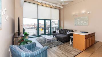 TV, fireplace, ping pong