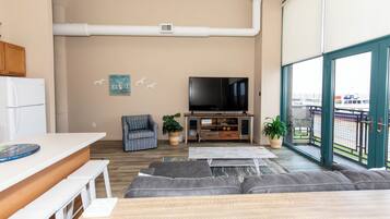 TV, fireplace, table tennis