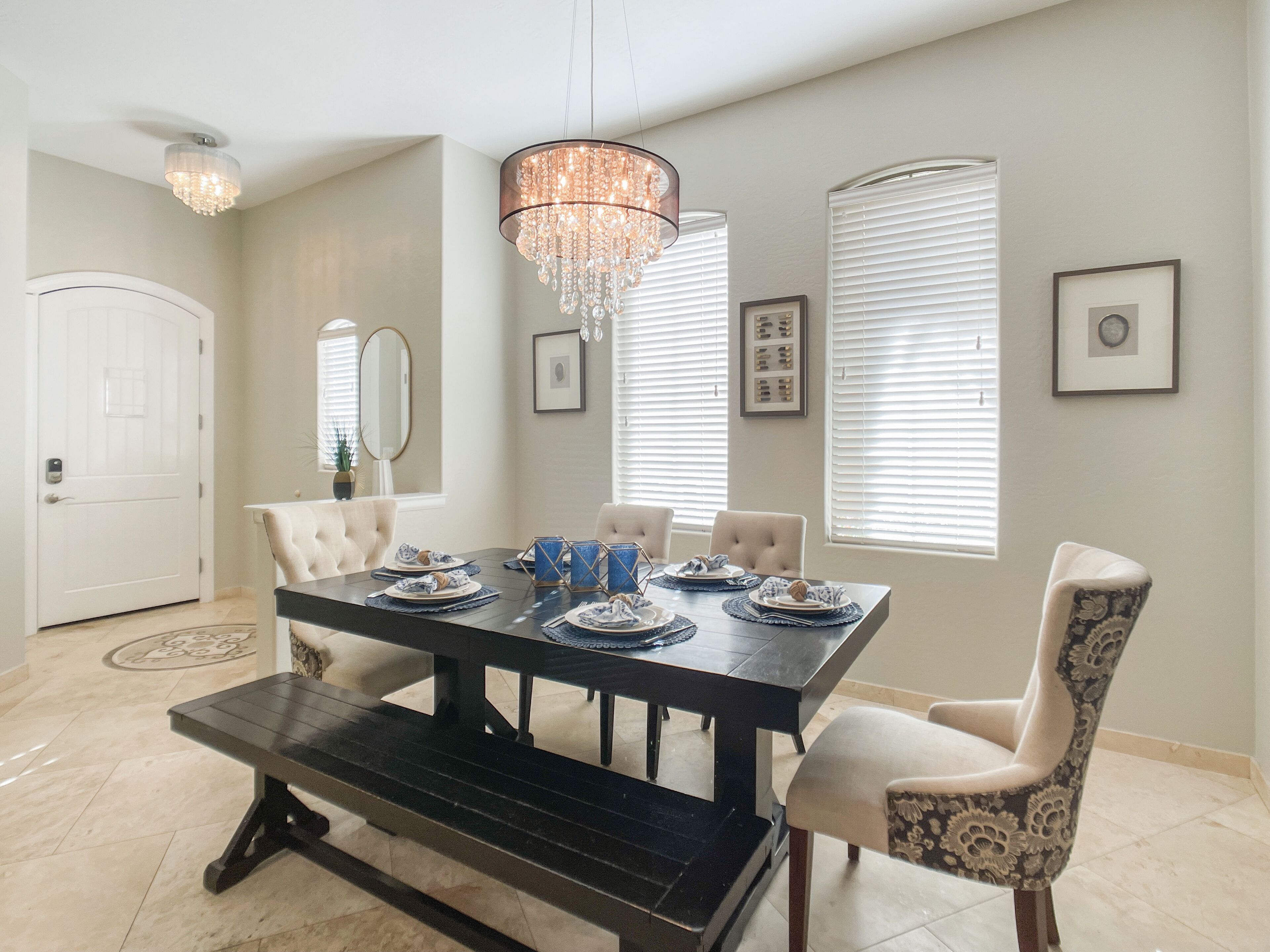 7 Minutes to World Class Golf - Beautiful 4 Bedroom Home
