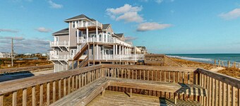 Beachfront home with private hot tub, W/D, outdoor shower, ocean view