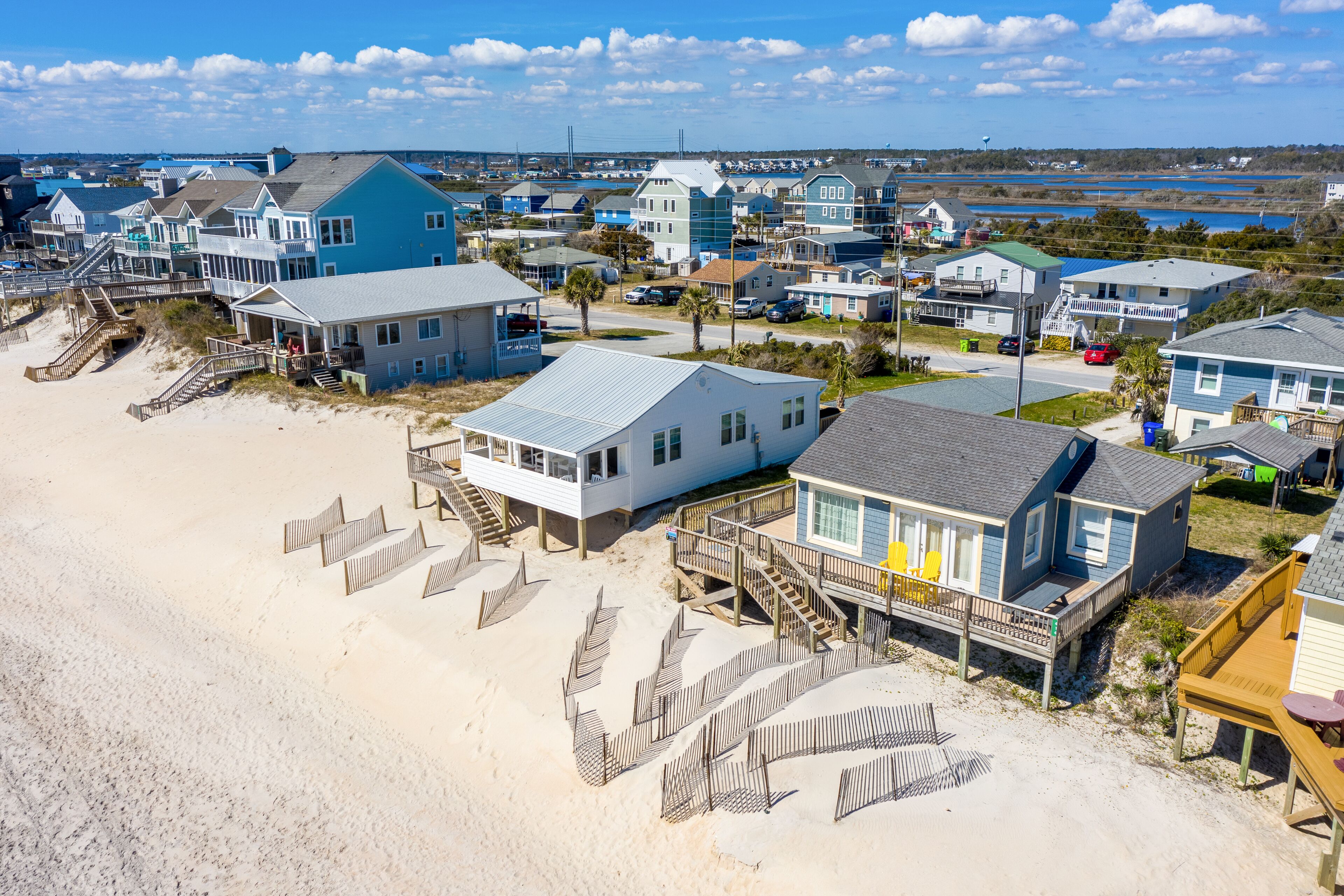 Dog-friendly oceanfront home with wrap-around deck & central air-conditioning
