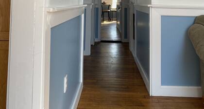 Jax Beach home. Close to the beaches, shops, restaurants and bars.