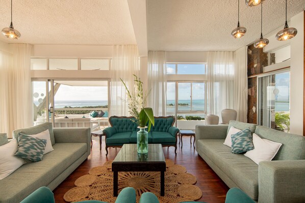 Standard Villa | Living room