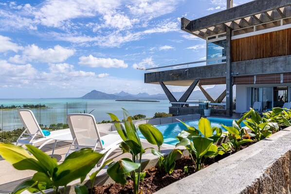 Outdoor pool - Villa Cambier by muse villas (Le Morne)