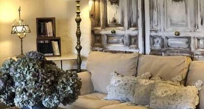 Beautiful Stone House, La Llosuca