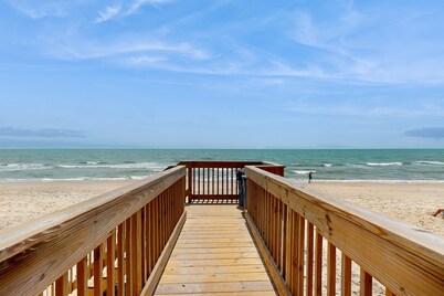 Topsail Dunes condo with oceanfront deck, oceanside pool & waterway-view porch