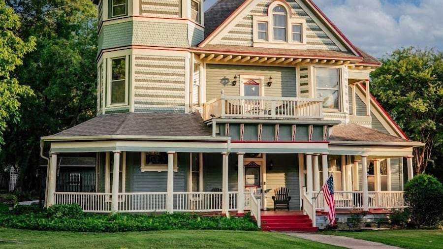 Four Winds Victorian Venue & Suites