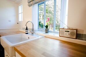 Honeymoon Cottage | Private kitchen | Coffee/tea maker, electric kettle, high chair - HOVELL HALL  Country B&B (Norwich)