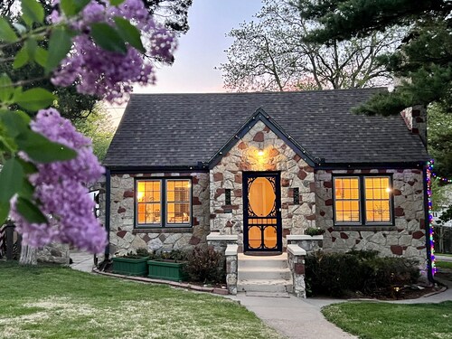 Holiday house near the town and airport