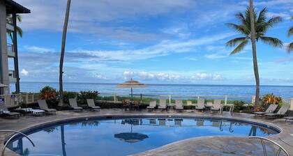 D35 Kona Reef - True Oceanfront & Top Floor! AC throughout!