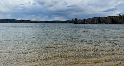 Lake-view condo near golf with a grill & cable - dog-friendly