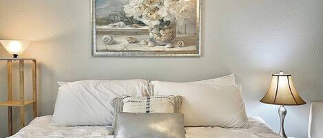 1 bedroom, desk, iron/ironing board, free WiFi