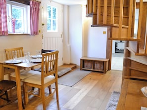 Dining - 2 bedroom accommodation in Hothfield (Hothfield)