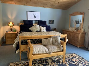 2 bedrooms, desk, free WiFi, bed sheets
