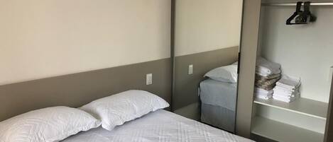 Comfort Apartment, 2 Bedrooms, Pets allowed, City View | 2 bedrooms, blackout curtains, iron/ironing board, cots/infant beds