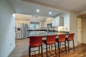 Fridge, microwave, oven, stovetop - Secluded Retreat w Hot Tub, FirePit & Pool Access (Hedgesville)