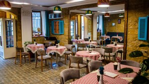 Daily buffet breakfast for a fee - Qala Hotel (Baku)